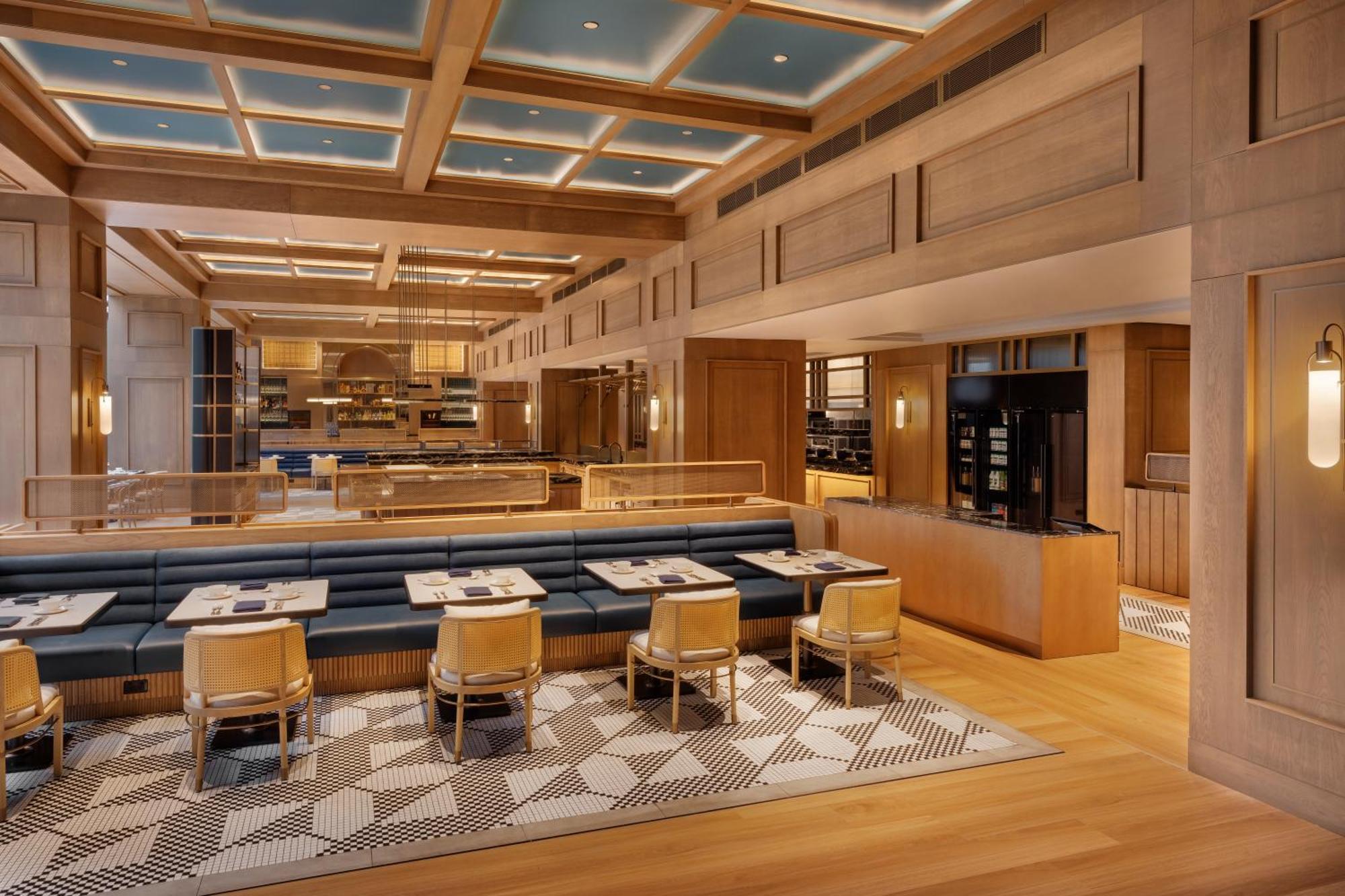 Hotel Stamford Plaza 5*