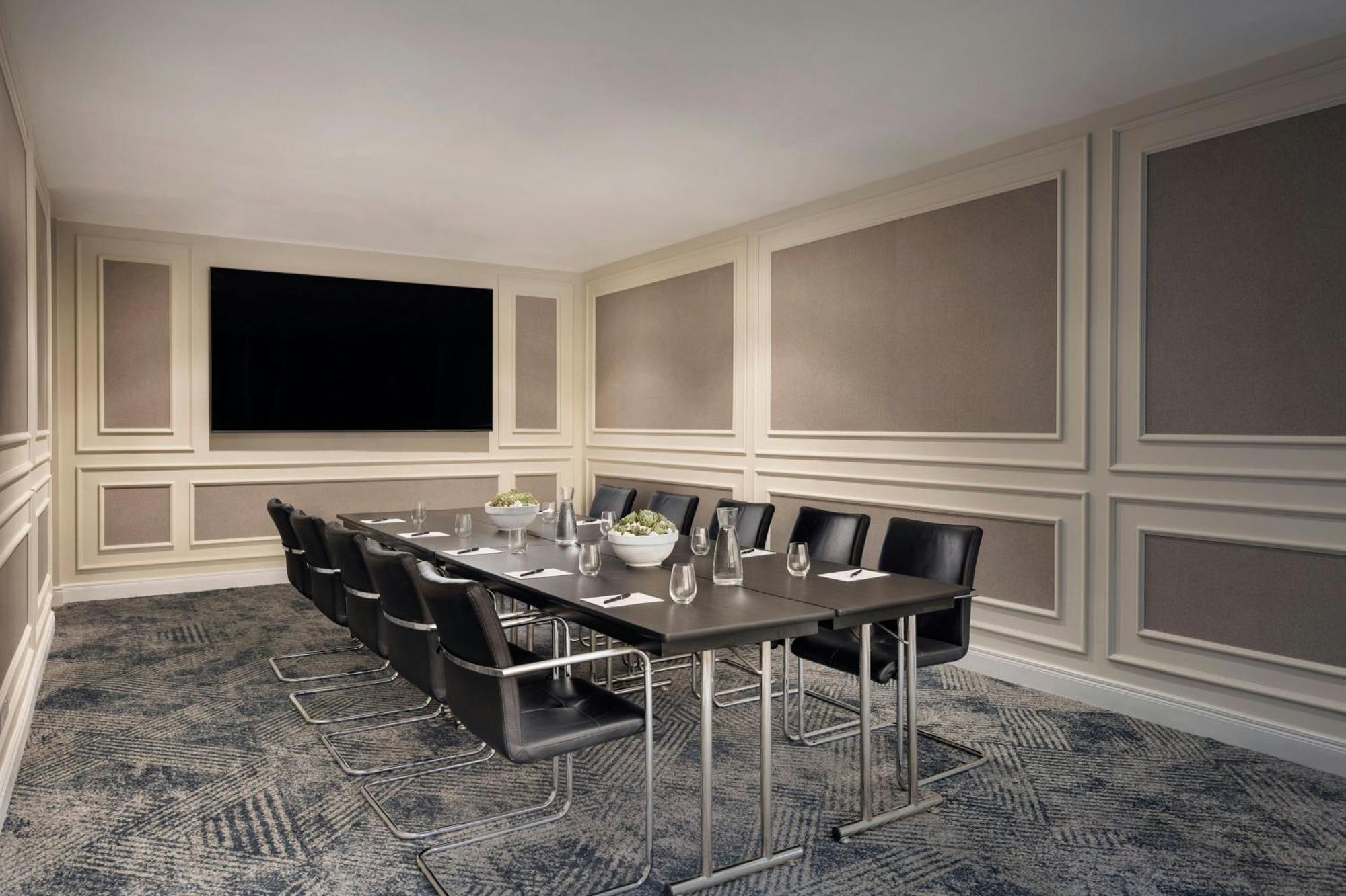 Hotel Stamford Plaza 5*