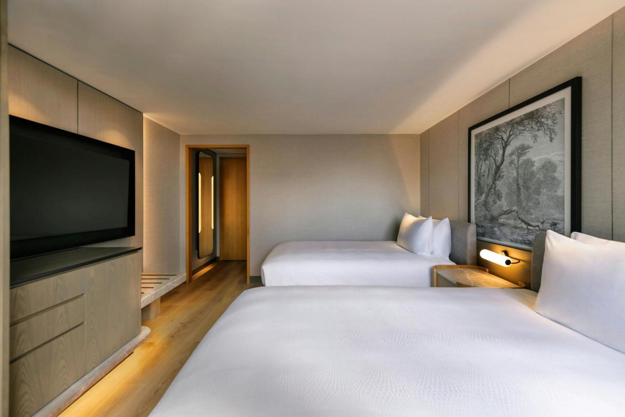 Stamford Plaza 5*